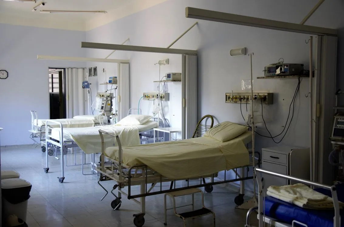 حالات تحتاج سيارة إسعاف عناية مركزة ICU